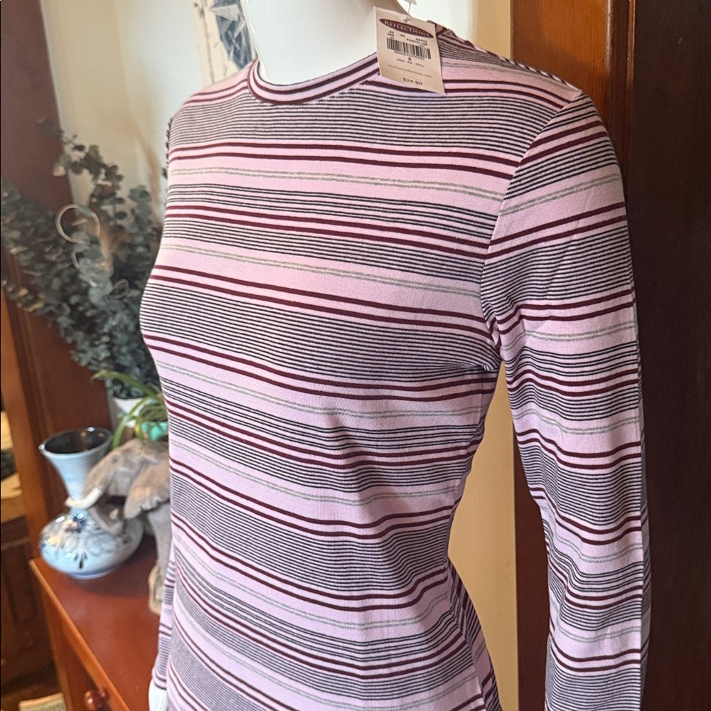 NWT Northern Reflections size small cotton Plum and Black Striped Top